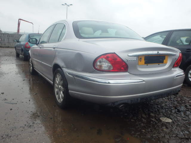 Breaking JAGUAR X-TYPE, X-TYPE V6 Secondhand Parts 