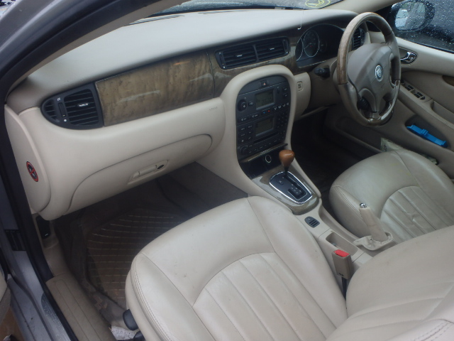 JAGUAR X-TYPE Dismantlers, X-TYPE V6 Car Spares 