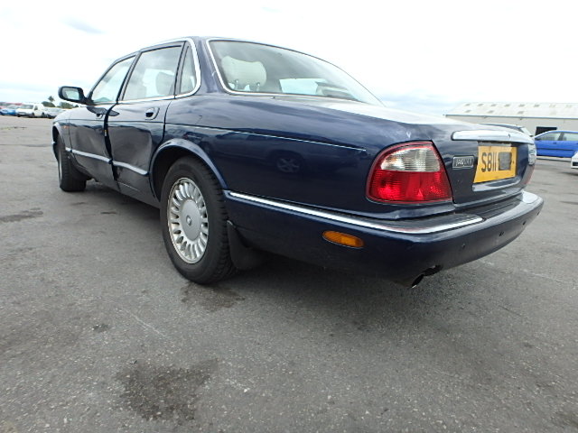 Breaking JAGUAR XJ, XJ 8 AUTO Secondhand Parts 