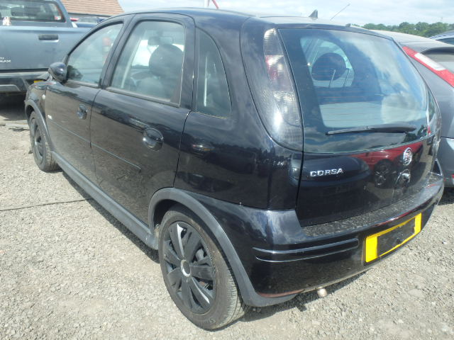 Breaking VAUXHALL CORSA, CORSA DESIGN Secondhand Parts 
