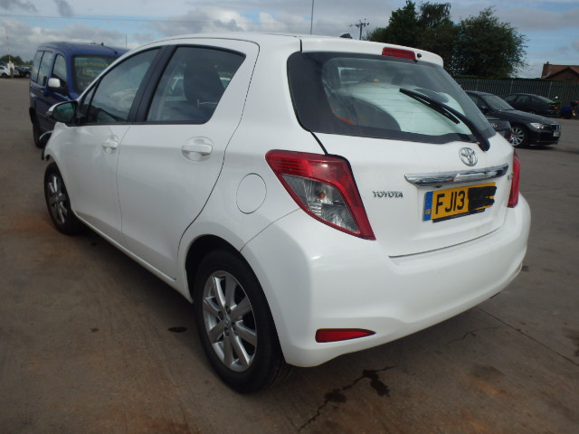 Breaking TOYOTA YARIS, YARIS TR V Secondhand Parts 