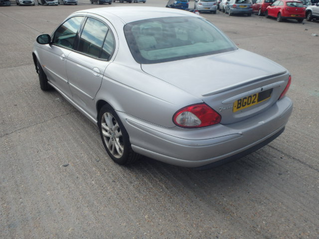 Breaking JAGUAR X-TYPE, X-TYPE V6 Secondhand Parts 