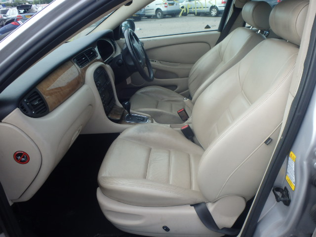 JAGUAR X-TYPE Dismantlers, X-TYPE V6 Car Spares 