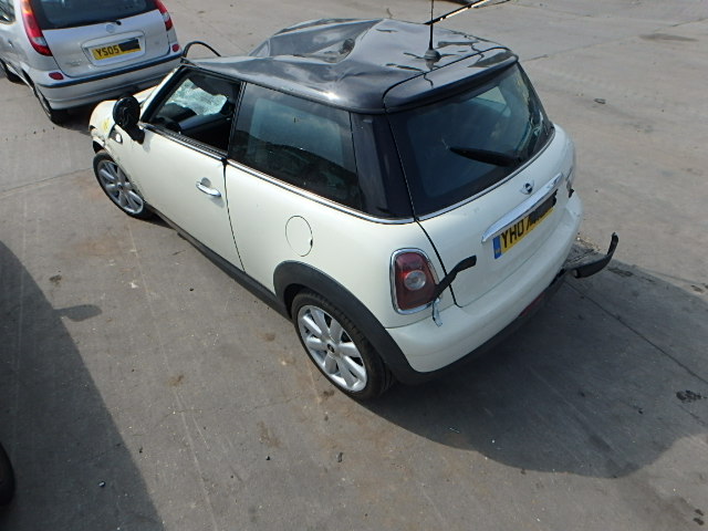 Breaking MINI COOPER, COOPER  Secondhand Parts 