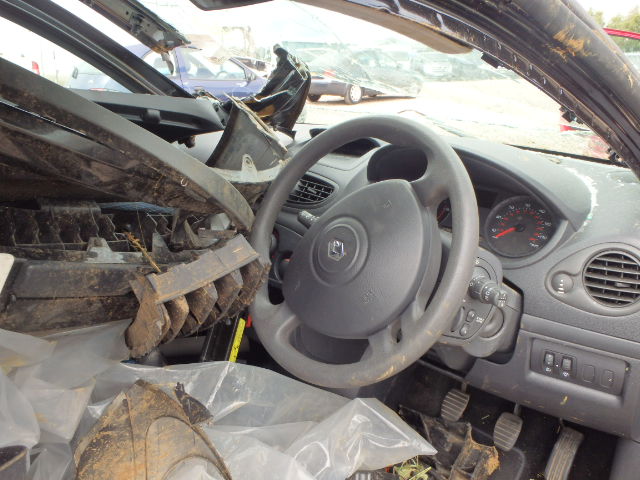 RENAULT CLIO Dismantlers, CLIO EXTREME Car Spares 