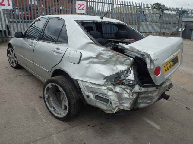 Breaking LEXUS IS200, IS200 S Secondhand Parts 