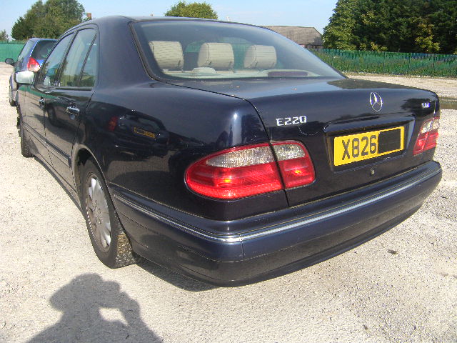 Breaking MERCEDES E220, E220 CDI E Secondhand Parts 