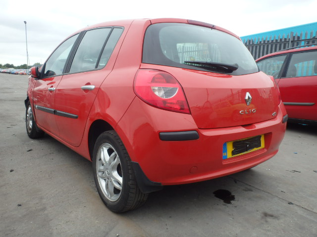 Breaking RENAULT CLIO, CLIO DYNAMIQUE Secondhand Parts 