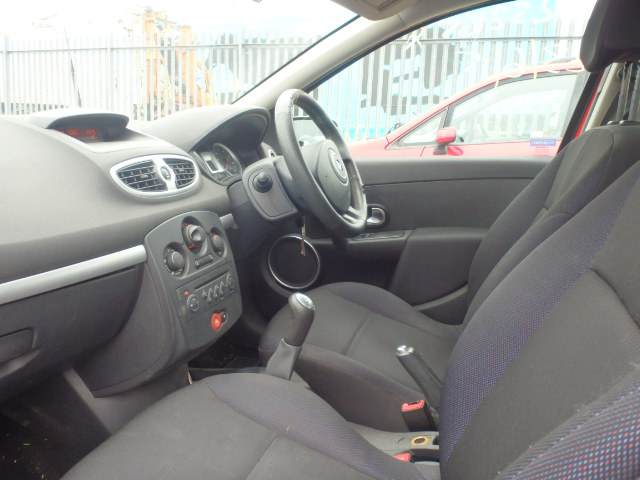 RENAULT CLIO Dismantlers, CLIO DYNAMIQUE Car Spares 