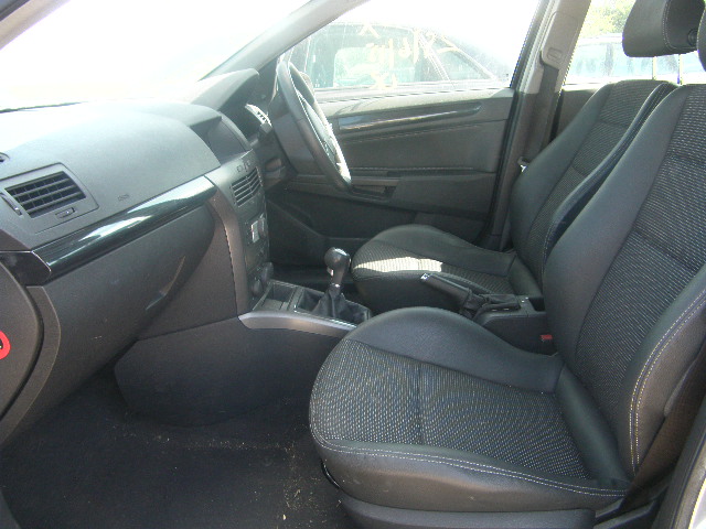 VAUXHALL ASTRA Dismantlers, ASTRA DESIGN Car Spares 