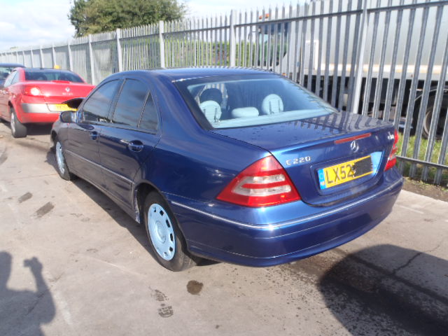 Breaking MERCEDES C220, C220 CDI Secondhand Parts 