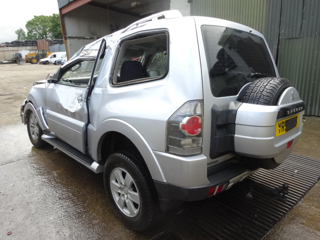 Breaking MITSUBISHI SHOGUN, SHOGUN 4WO Secondhand Parts 