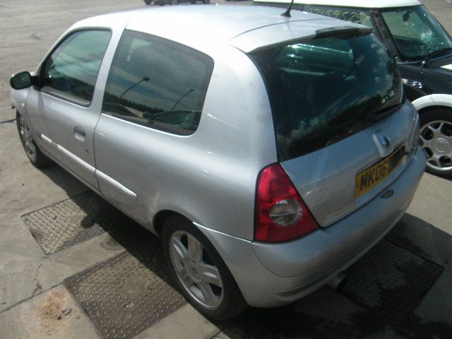 Breaking RENAULT CLIO, CLIO CAMPUS Secondhand Parts 