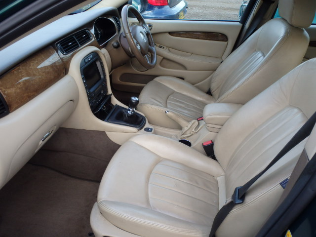 JAGUAR X-TYPE Dismantlers, X-TYPE SE Car Spares 