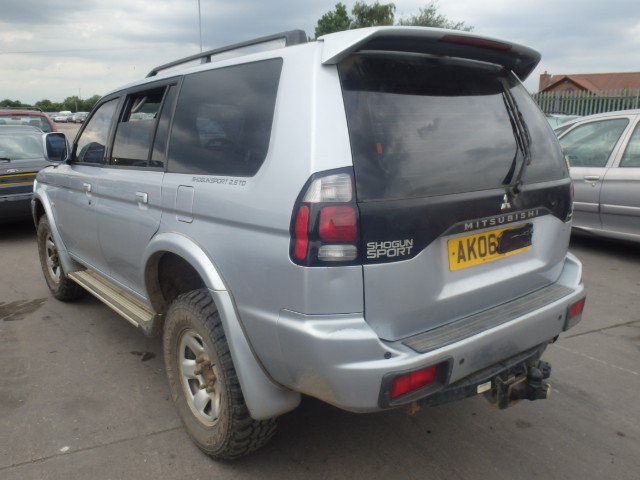 Breaking MITSUBISHI SHOGUN, SHOGUN SPORT Secondhand Parts 