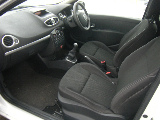 RENAULT CLIO Dismantlers, CLIO EXPRESSION Car Spares 