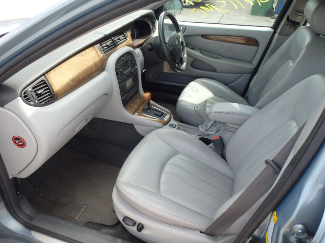JAGUAR X-TYPE Dismantlers, X-TYPE V6 Car Spares 