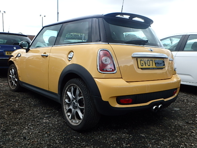 Breaking MINI COOPER, COOPER S Secondhand Parts 