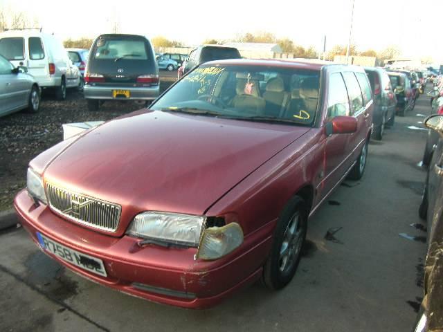 Volvo V70 Breakers, 10V Parts 