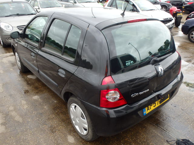 Breaking RENAULT CLIO, CLIO CAMPUS Secondhand Parts 