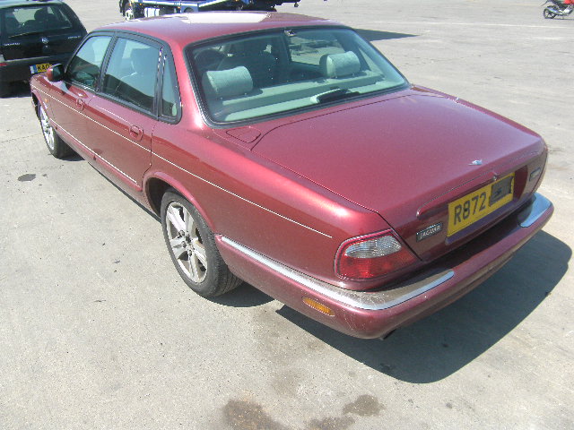 Breaking JAGUAR XJ, XJ SPORT V Secondhand Parts 