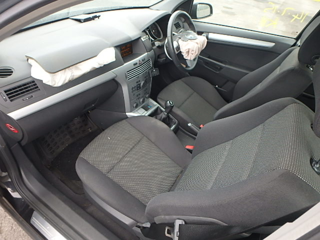 VAUXHALL ASTRA Dismantlers, ASTRA SXI Car Spares 