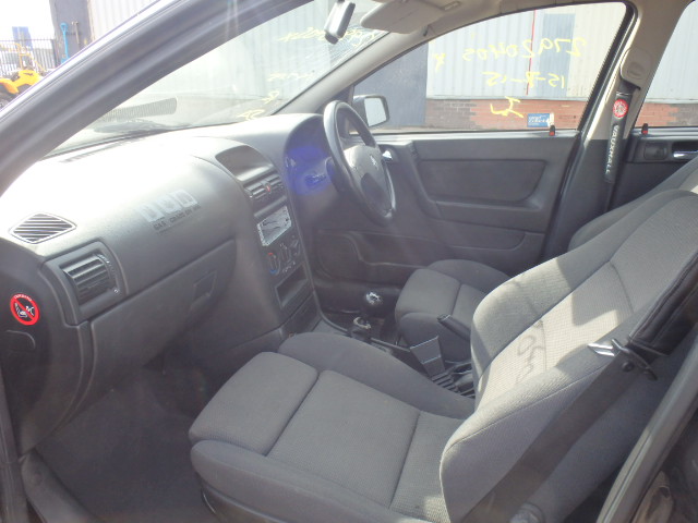 VAUXHALL ASTRA Dismantlers, ASTRA SXI Car Spares 