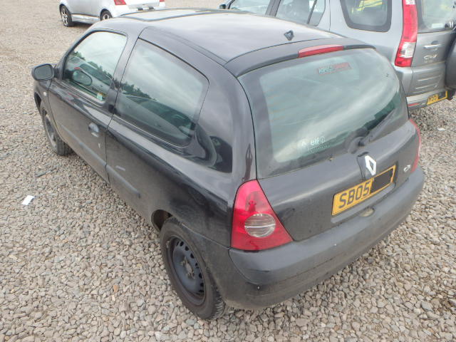 Breaking RENAULT CLIO, CLIO EXPRESSION Secondhand Parts 