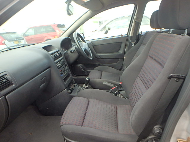VAUXHALL ASTRA Dismantlers, ASTRA SXI Car Spares 