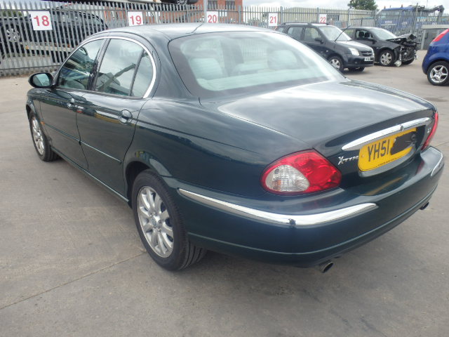 Breaking JAGUAR X-TYPE, X-TYPE V6 Secondhand Parts 