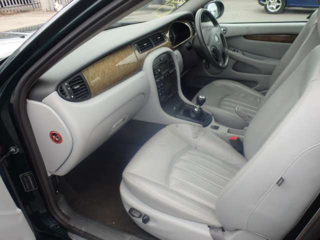 JAGUAR X-TYPE Dismantlers, X-TYPE V6 Car Spares 