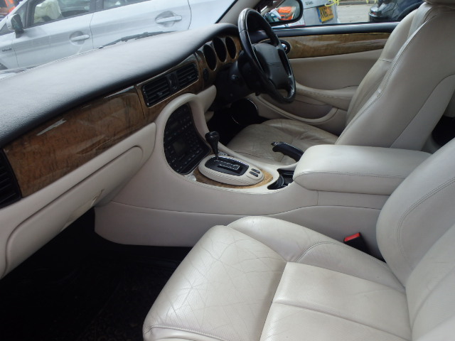 JAGUAR XJ Dismantlers, XJ 8 AUTO Car Spares 