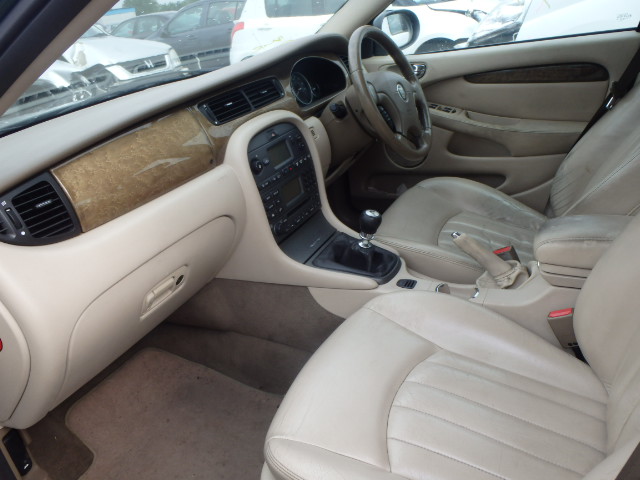 JAGUAR X-TYPE Dismantlers, X-TYPE V6 Car Spares 