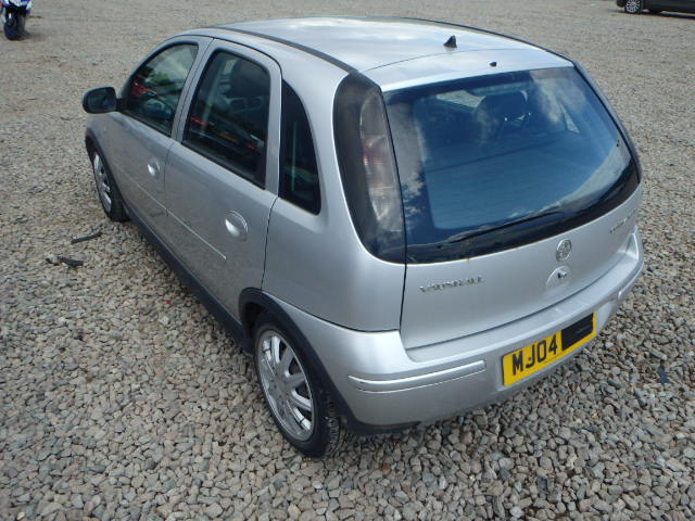 Breaking VAUXHALL CORSA, CORSA DESIGN Secondhand Parts 