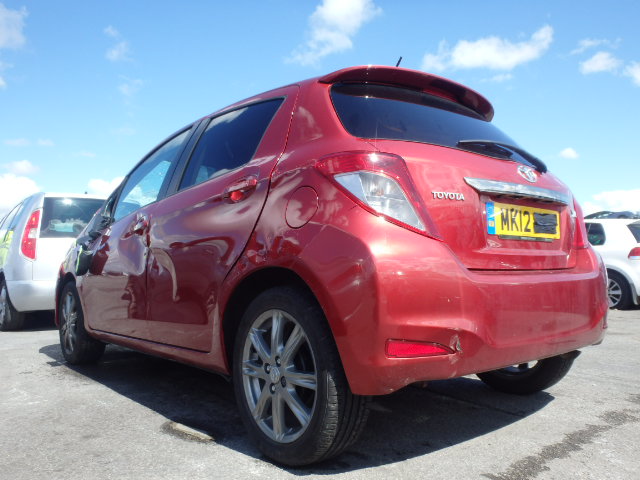 Breaking TOYOTA YARIS, YARIS SR V Secondhand Parts 