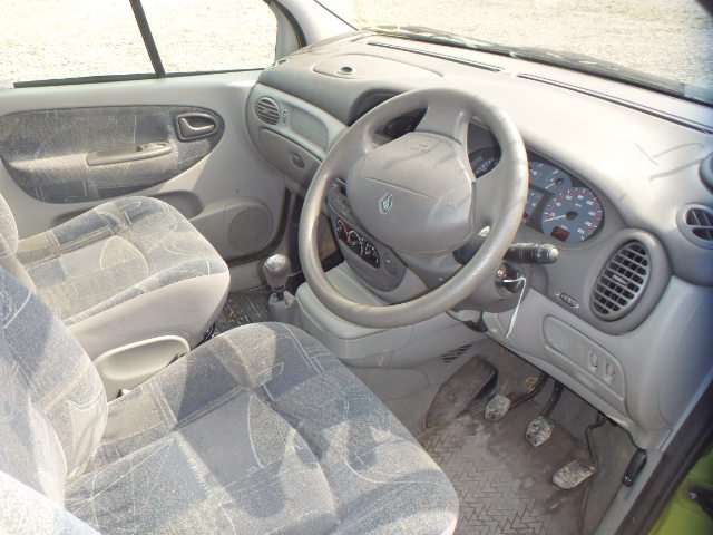 RENAULT MEGANE Dismantlers, MEGANE SCENIC Car Spares 
