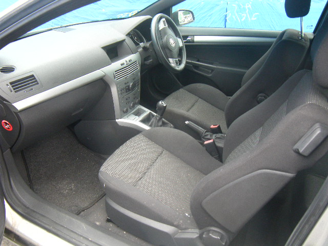 VAUXHALL ASTRA Dismantlers, ASTRA SXI Car Spares 