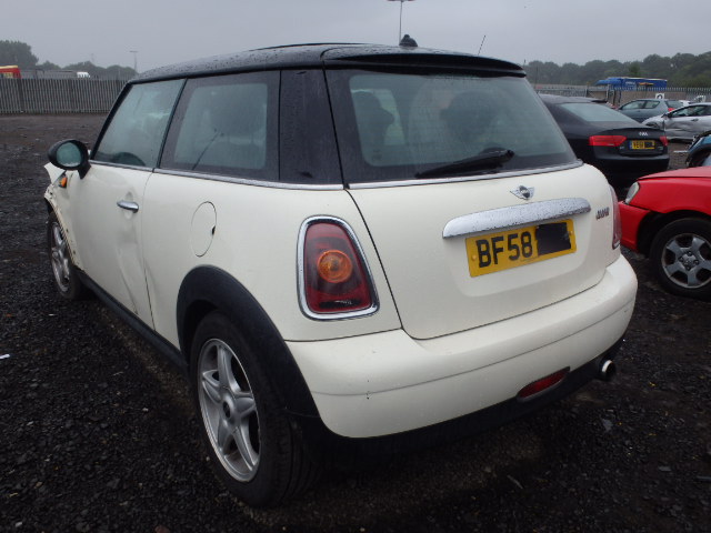 Breaking MINI COOPER, COOPER  Secondhand Parts 