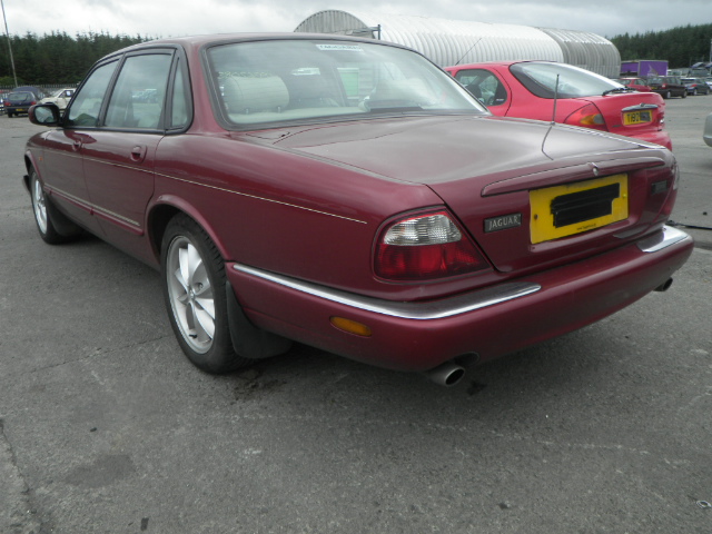 Breaking JAGUAR XJ, XJ SPORT V Secondhand Parts 