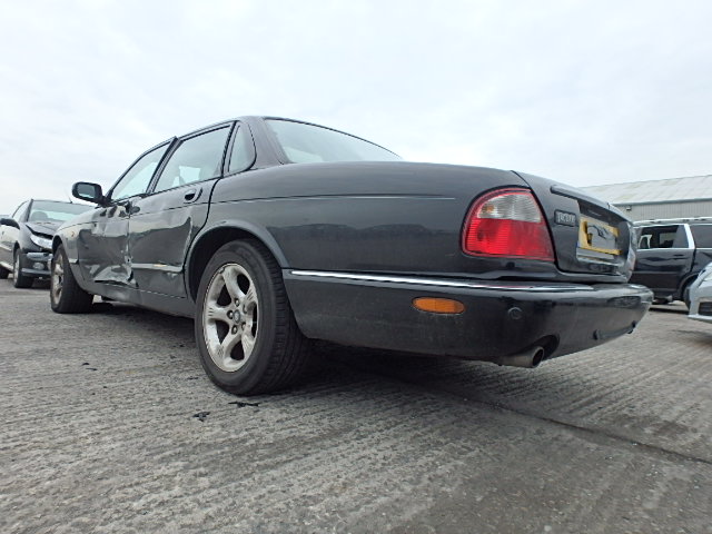 Breaking JAGUAR XJ, XJ 8 AUTO Secondhand Parts 