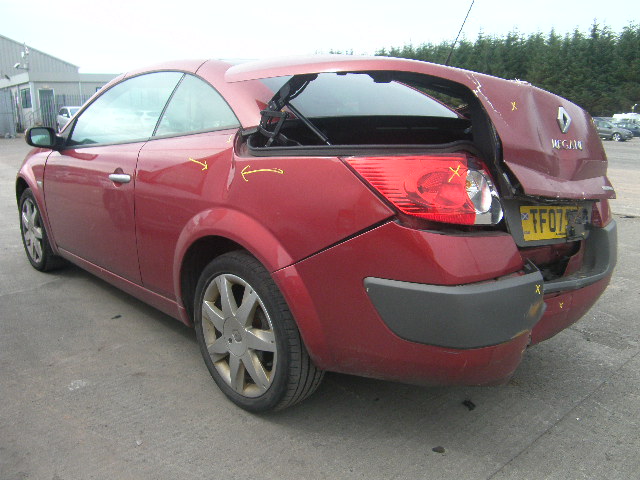 Breaking RENAULT MEGANE, MEGANE PRIVILEGE Secondhand Parts 