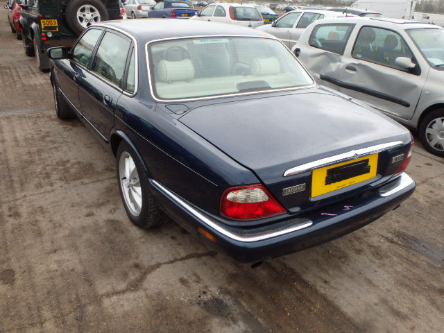 Breaking JAGUAR XJ, XJ 8 AUTO Secondhand Parts 