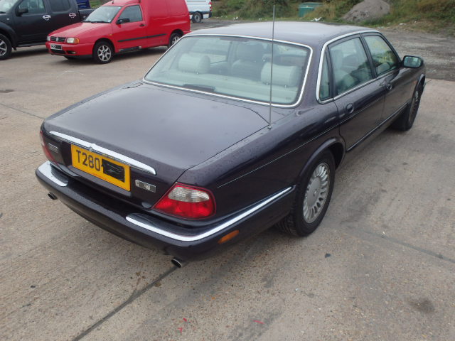 JAGUAR XJ Dismantlers, XJ 8 AUTO Used Spares 