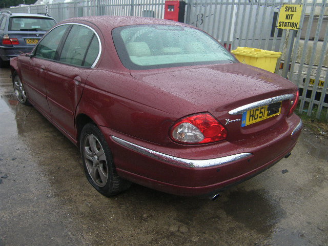 Breaking JAGUAR X-TYPE, X-TYPE V6 Secondhand Parts 