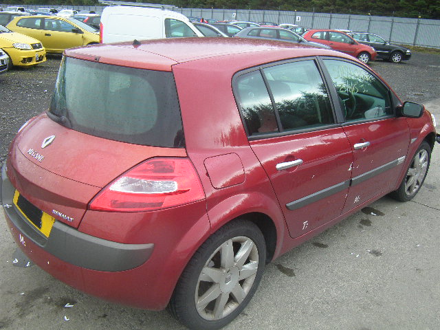 RENAULT MEGANE Dismantlers, MEGANE MAX Used Spares 