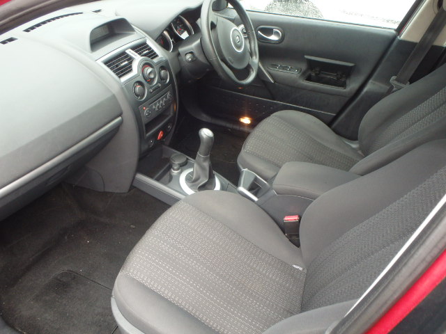 RENAULT MEGANE Dismantlers, MEGANE MAX Car Spares 