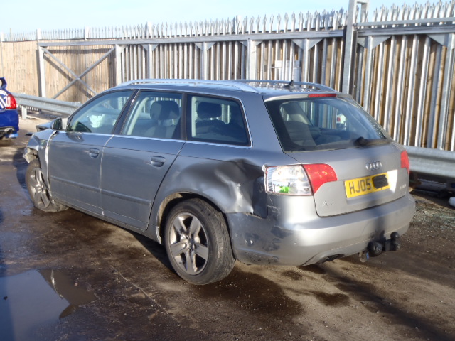 Breaking AUDI A4, A4 SE TDI Secondhand Parts 