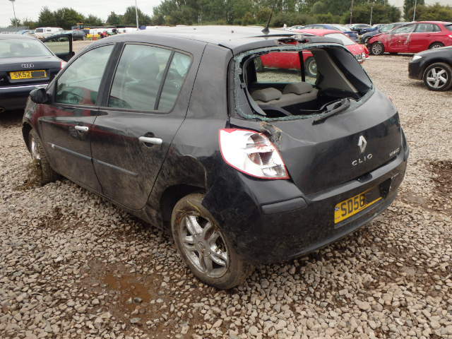 Breaking RENAULT CLIO, CLIO PRIVILEGE Secondhand Parts 