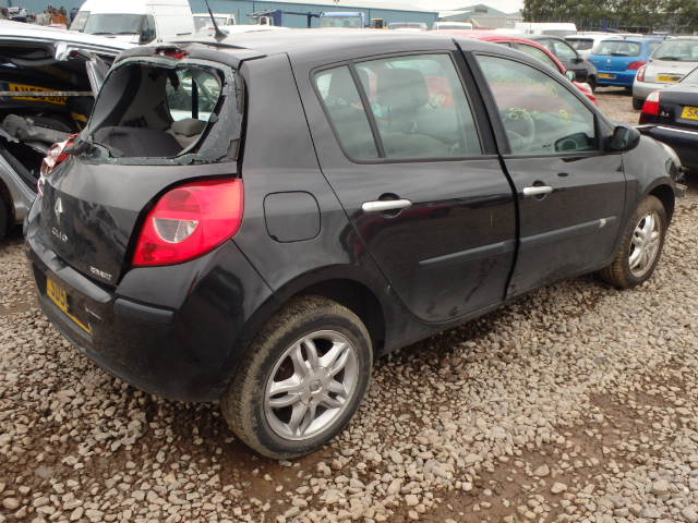 RENAULT CLIO Dismantlers, CLIO PRIVILEGE Used Spares 