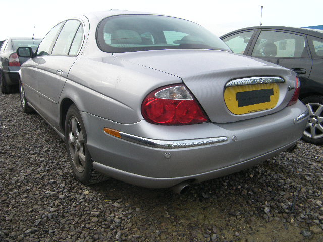 Breaking JAGUAR S TYPE, S TYPE S-TYPE V6 Secondhand Parts 